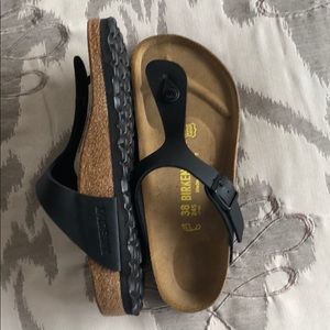 Brand new Birkenstock Gizeh. Never worn!